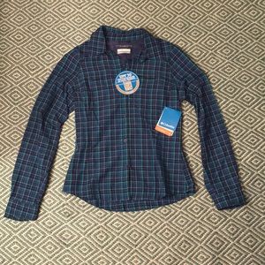 Columbia Omni shade button down shirt